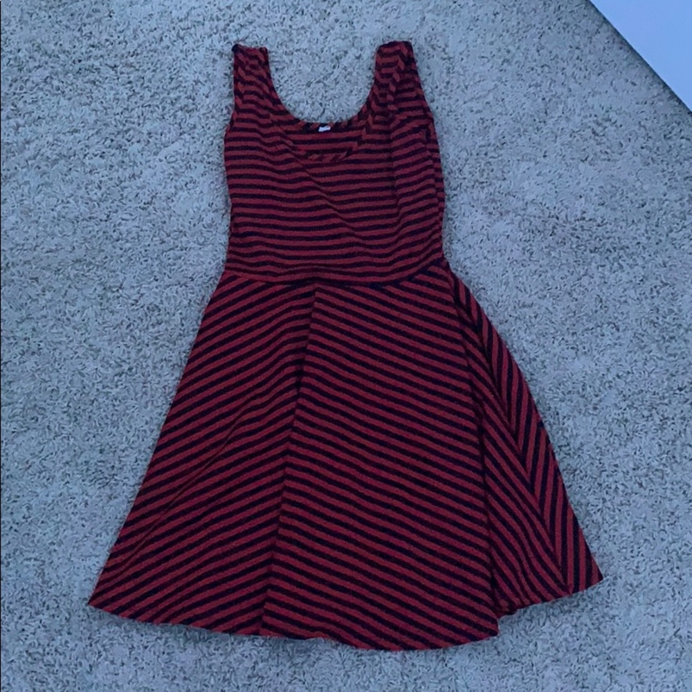 Dress - Picture 4 of 4